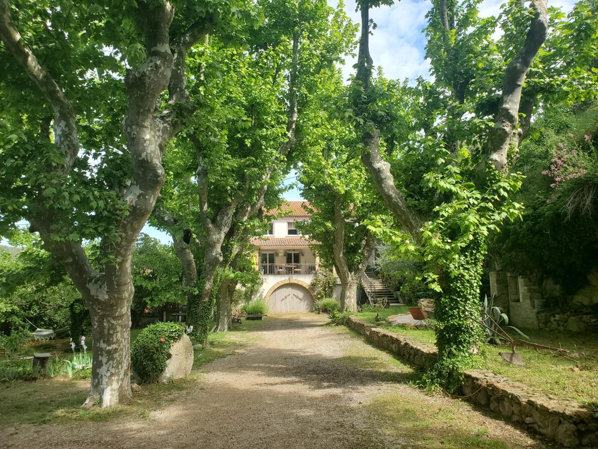 Moulin De Bonfilhon Bed & Breakfast Cornillon-Confoux Екстериор снимка