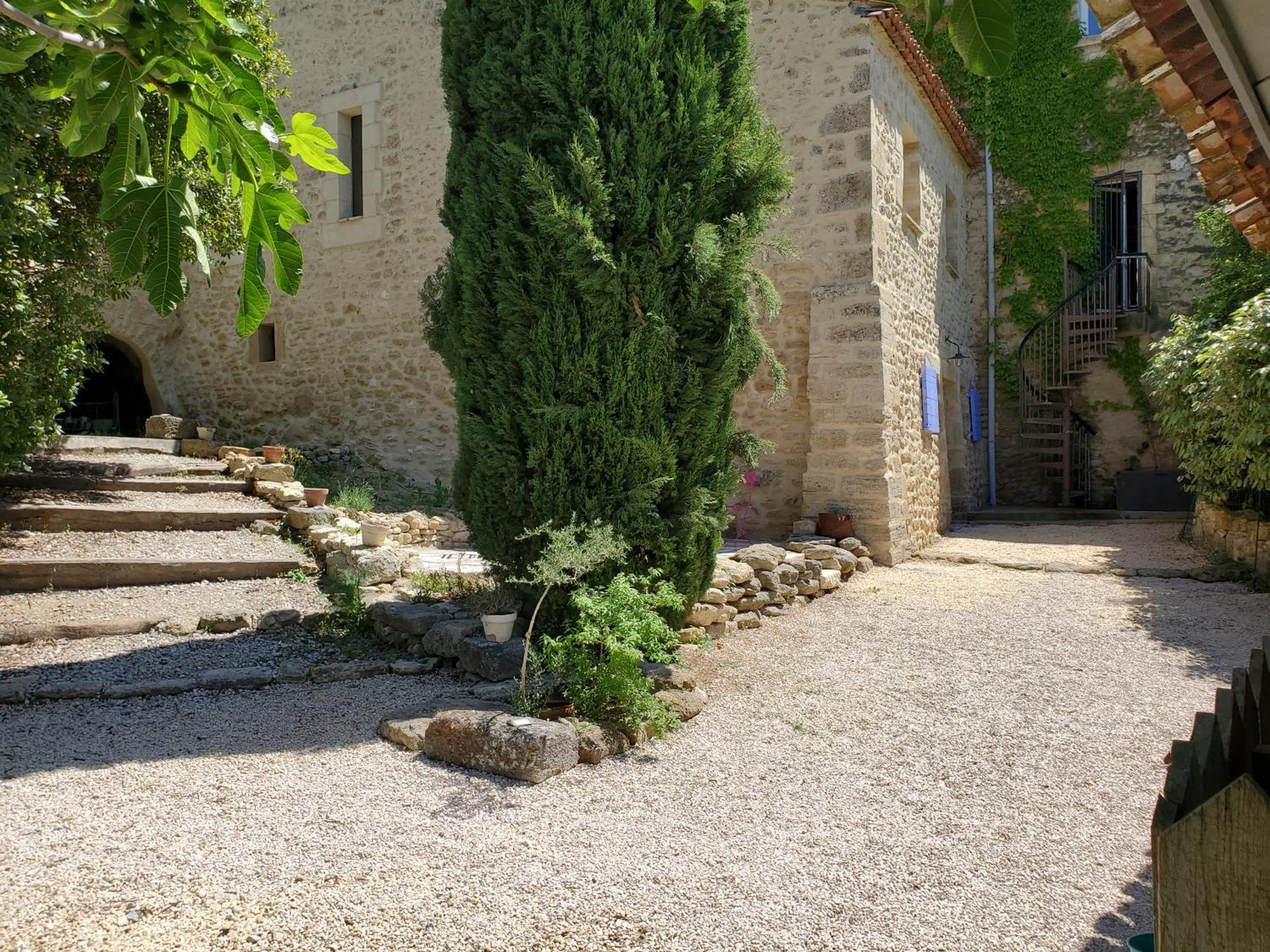 Moulin De Bonfilhon Bed & Breakfast Cornillon-Confoux Екстериор снимка