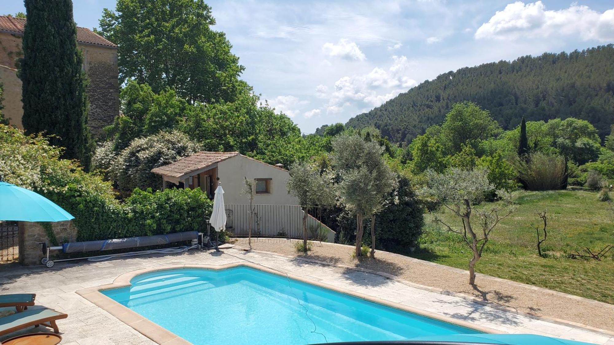Moulin De Bonfilhon Bed & Breakfast Cornillon-Confoux Екстериор снимка
