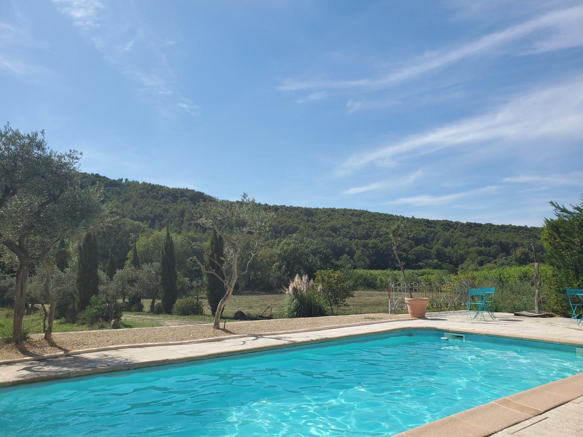 Moulin De Bonfilhon Bed & Breakfast Cornillon-Confoux Екстериор снимка